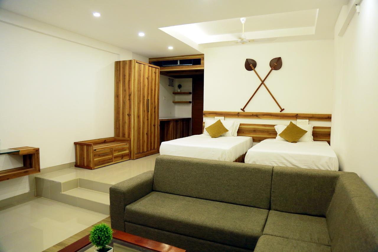Athirapilly River Resort Athirappilly Exterior foto